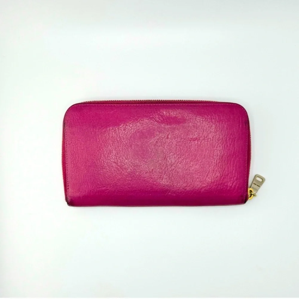MIU MIU Fuchsia Wallet, GUC